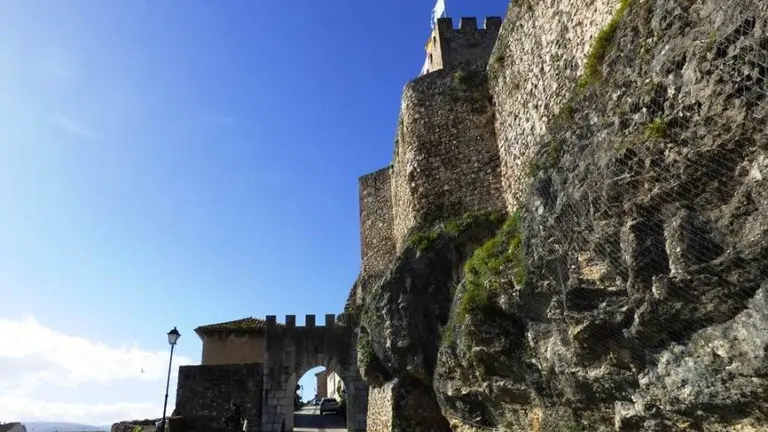 Castillo de San Vicente de la Barquera. R.A.