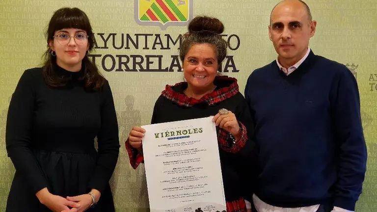 Presentado en ciclo de conferencias sobre Viérnoles.