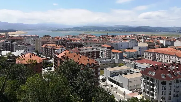 Casco urbano de Santoña. R.A.