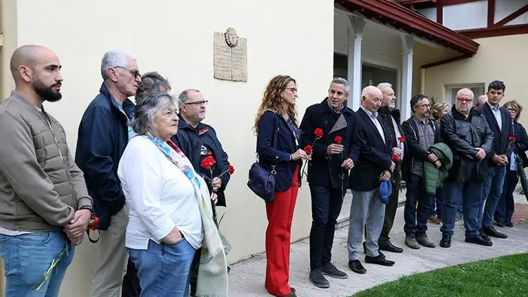 Los asistentes al acto en recuerdo al día de las víctimas del Franquismo.