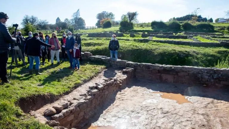 Trabajos en el yacimiento de Fabrióloga