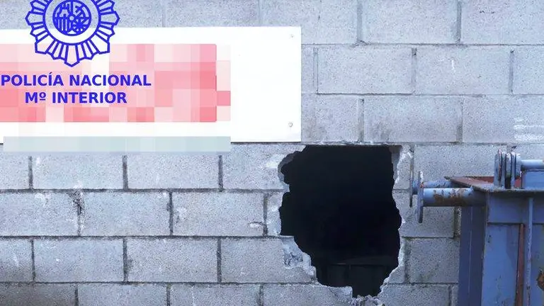 Butrón realizado para acceder a la empresa.