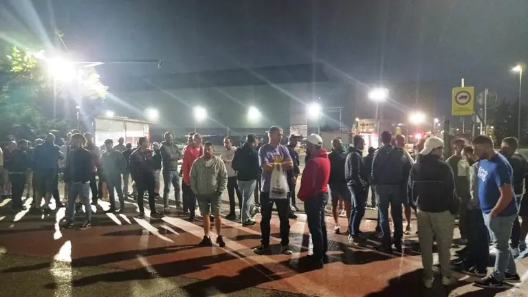 Piquete informativo en la GSW a primera hora.