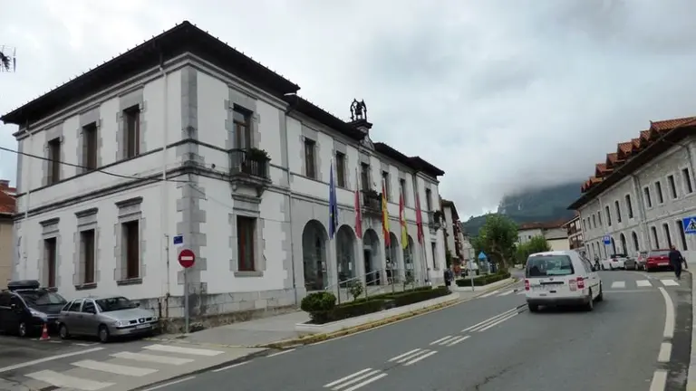 Ayuntamiento de Ramales de la Victoria. R.A.