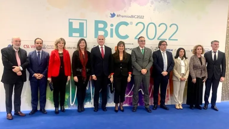 El consejero de Sanidad, Raúl Pesquera, en el acto de entrega de los premios.