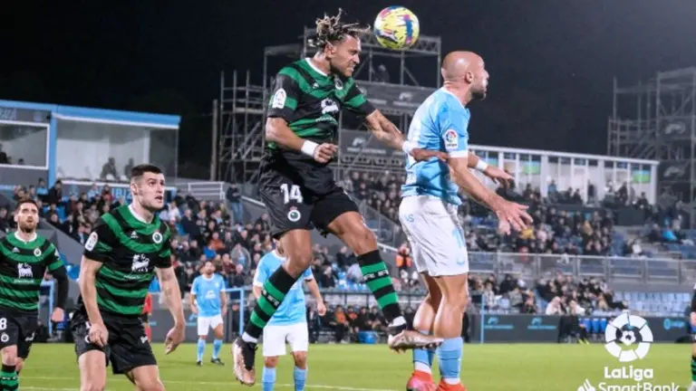 El Racing perdi&oacute; los tres puntos en el descuento.