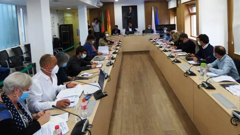 Concejales en el Pleno del Ayuntamiento de Torrelavega. R.A.