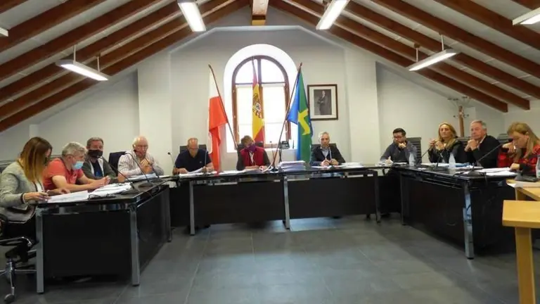 Actual Corporaci&oacute;n municipal en Guriezo. R.A.