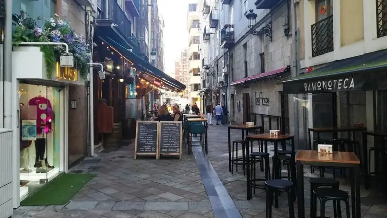 El Plan Estrat&eacute;gico buscar&aacute; la transformaci&oacute;n del comercio en Santander. R.A.