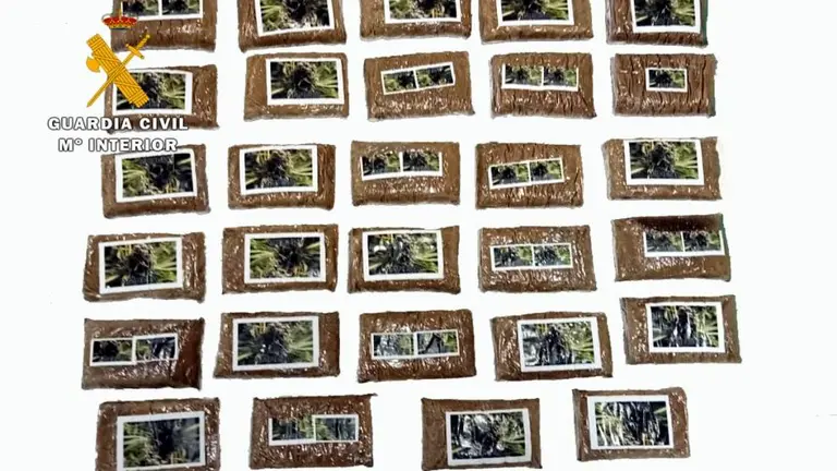 Hachís requisado al hombre en la estación de tren de Reinosa.