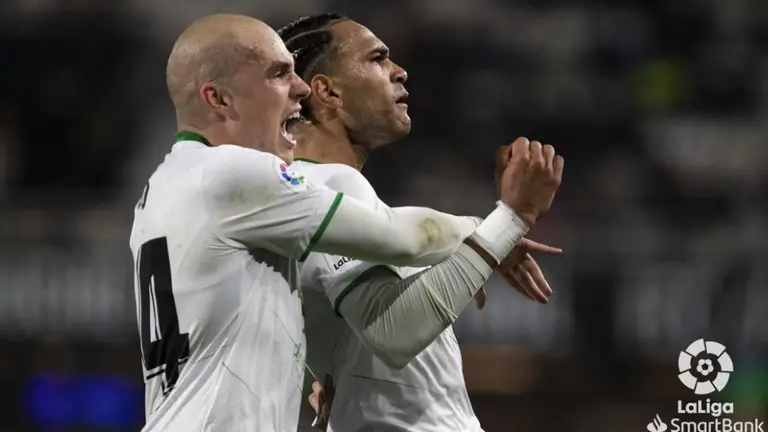 El Racing rompi&oacute; la racha de derrotas consecutivas.