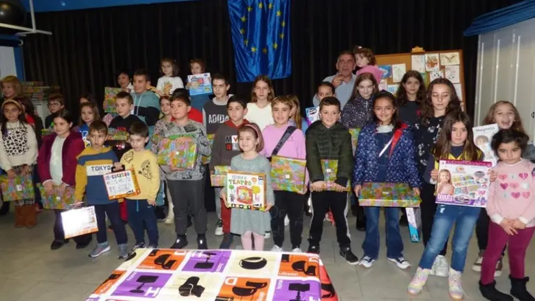 El centro Cultural acogi&oacute; la entrega de premios con la presencia del alcalde y concejales.
