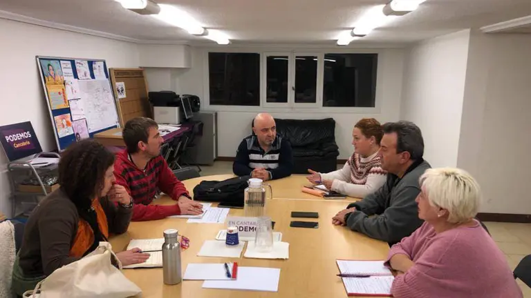 Encuentro entre Podemos y el comité de empresa de la empresa.