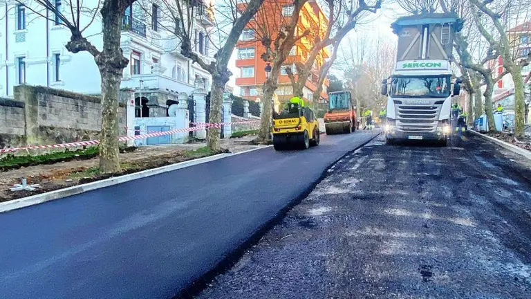 Asfaltado de Duque de Santo Mauro.