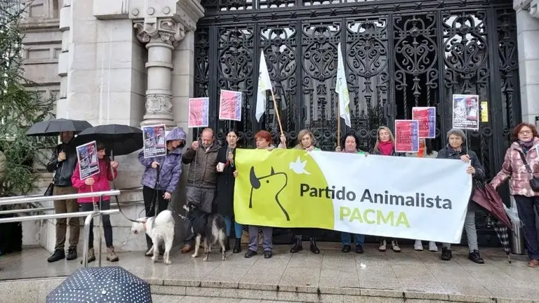 Protesta de Pacma en Santander.