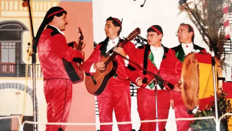 Los cuatro murguistas que dar&aacute;n el preg&oacute;n del Carnaval de Santo&ntilde;a de 2023. Facebook del Ayuntamiento