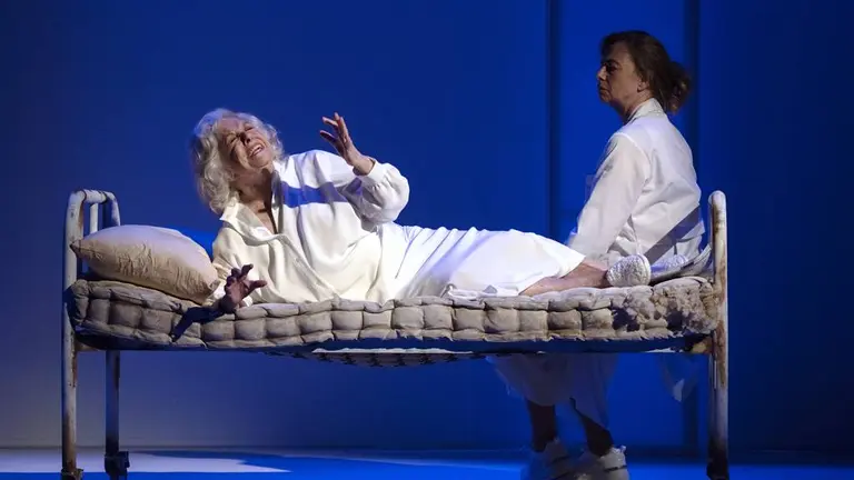 Representación de 'Adictos'. Web de Pentación Espectáculos