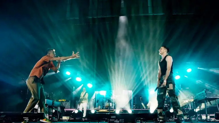 Vetusta Morla sobre el escenario. Facebook Vetusta  Morla.