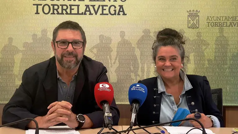 Presentación del premio José Luis Hidalgo en Torrelavega.