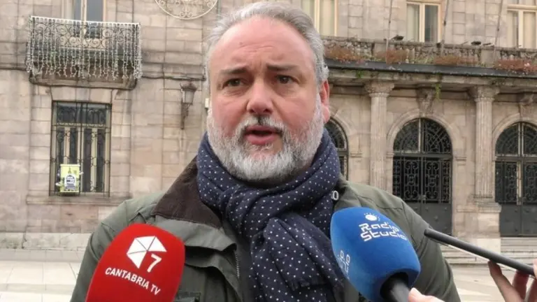 El candidato de Vox en Torrelavega, Roberto Corona.