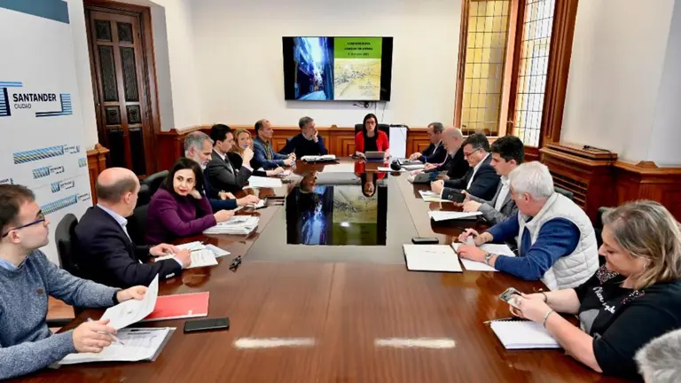 Reunión de la comisión mixta del Cabildo.