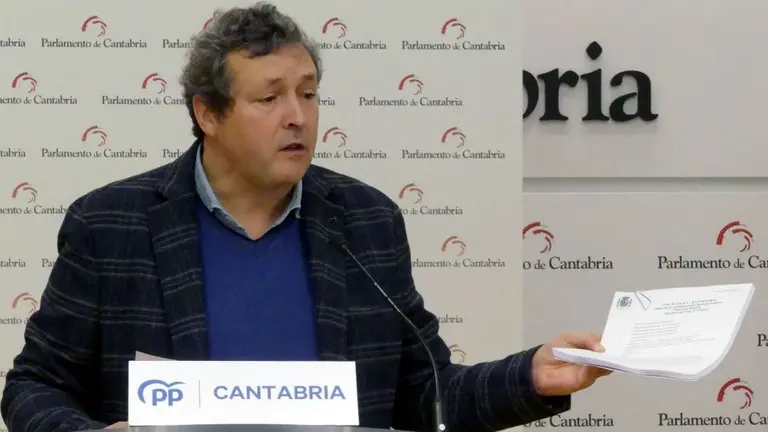 El diputado regional del PP, Iñigo Fernández.