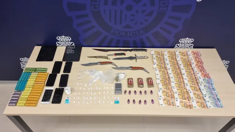 Material incautado por la Policía Nacional.