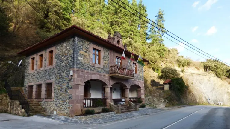 Ayuntamiento de Camaleño. R.A.