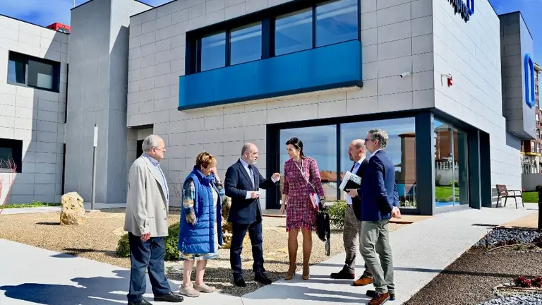 Nuevo Centro de Ampros en El Alisal, en Santander.