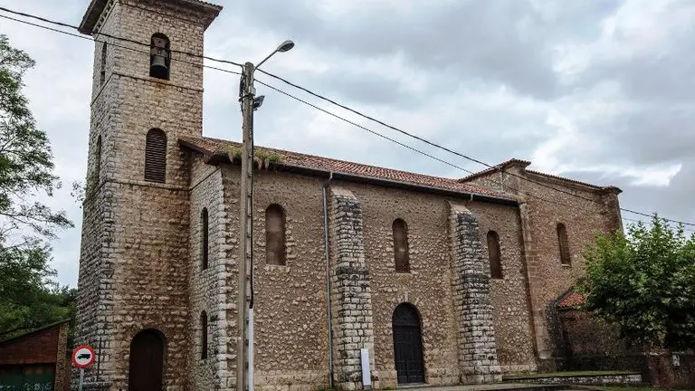 Iglesia de San Miguel de la Calva, en Revilla.