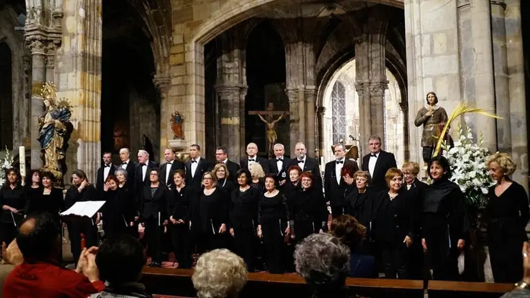 Coral de Santa Mar&iacute;a en Castro Urdiales.