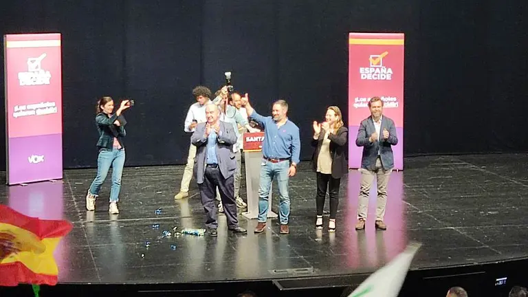 Mitín de Vox en el Palacio de Festivales en Santander.