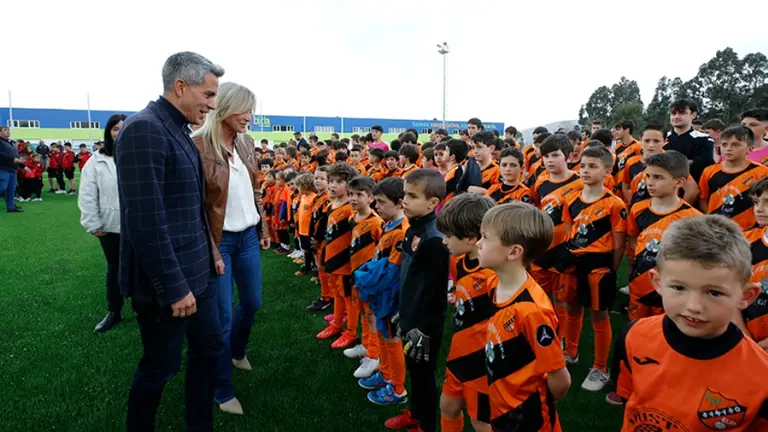 Acto de inauguraci&oacute;n del campo de f&uacute;tbol del Valleg&oacute;n, en Castro Urdiales.