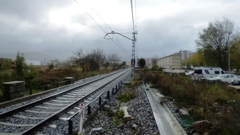 Vías del tren a su paso por Reinosa. R.A.