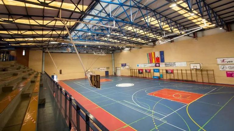 Pabellón Pedro Velarde en Camargo.