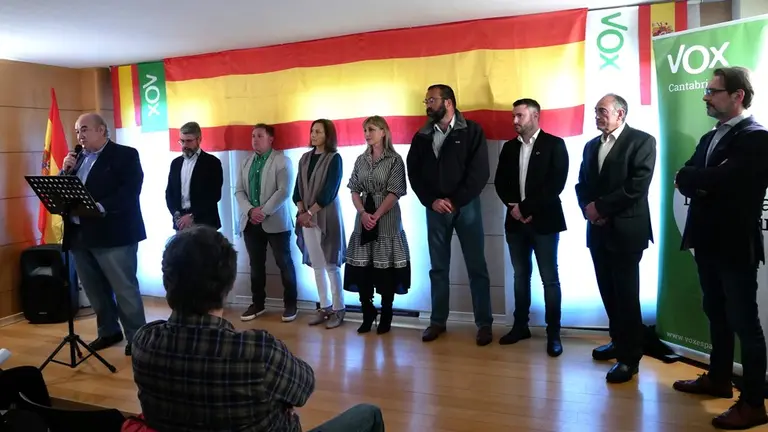 Presentaci&oacute;n de los candidatos de Vox en sar&oacute;n.