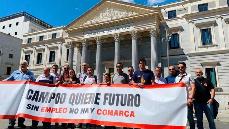 Representaci&oacute;n sindical de Campoo ante el Congreso de los Diputados.