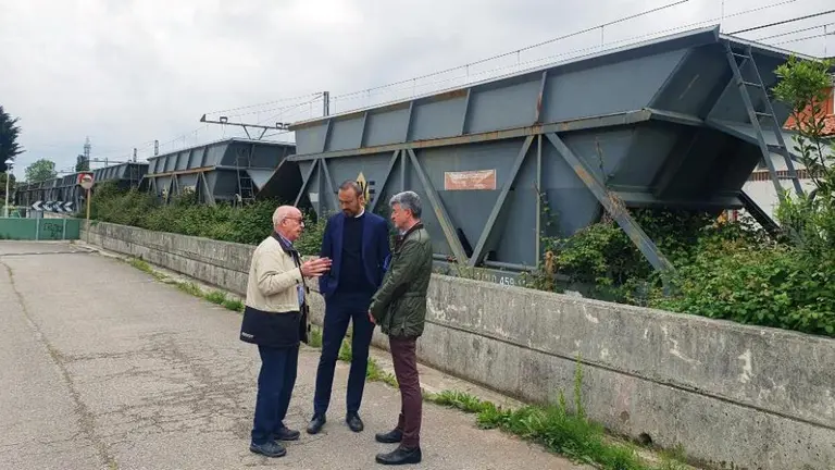 Vagones en Barreda, en Torrelavega.