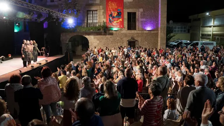 Espect&aacute;culo The Primitals del Festival de Verano del a&ntilde;o pasado.