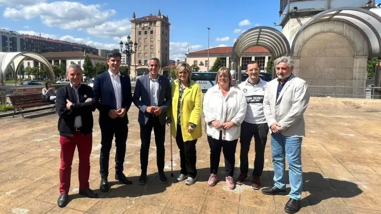 Candidatos del PSOE en el Arco de la Bahía.