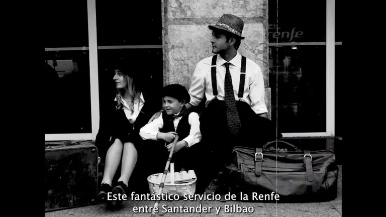 Afiliados vestidos con trajes de época.