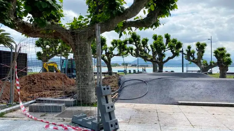 Zona del pump track en el Pasaje, en Santoña.