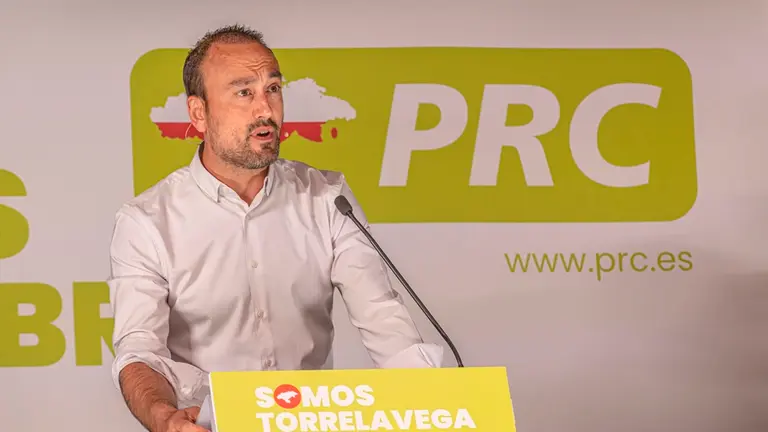 El candidato del PRC, Javier López Estrada.