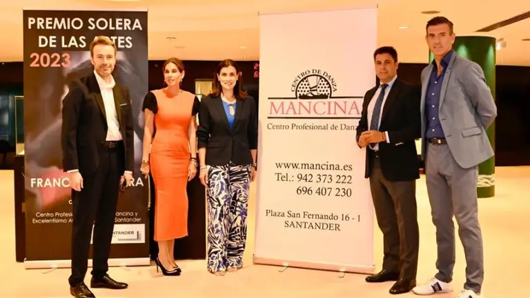 Entrega del premio al extorero Francisco Rivera.