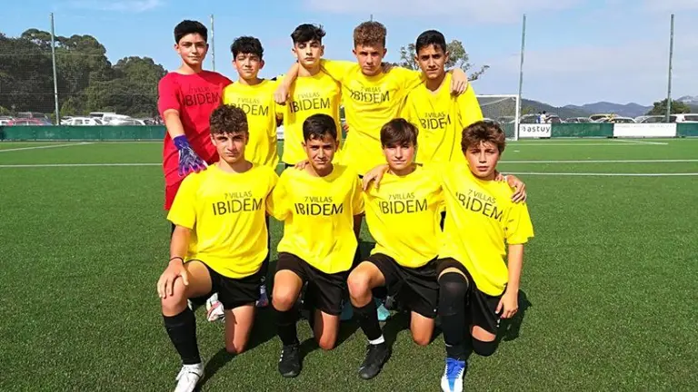 Equipo del Castillo Siete Villas. R.A.