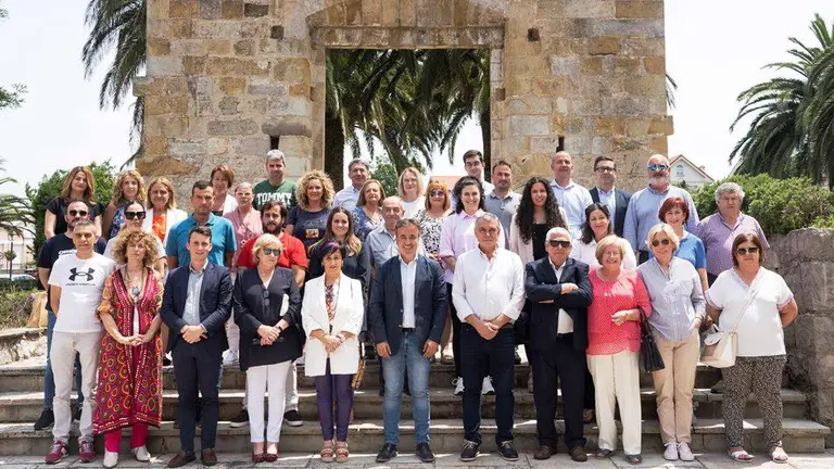 Representantes de las Juntas Vecinales de Camargo.