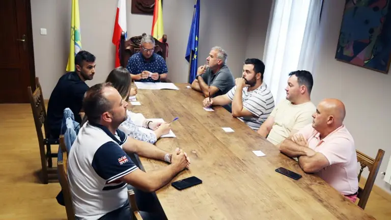 PSOE y PRC aprueban la nueva organización municipal en Hazas de Cesto.