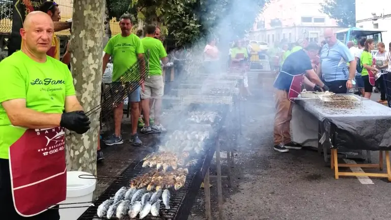 Fiestas del Carmen con la parrillada en Santo&ntilde;a. R.A.
