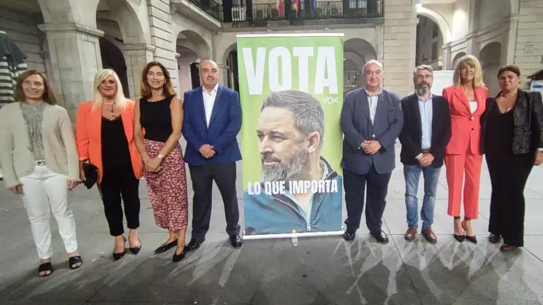 Los candidatos de Vox al Congreso y el Senado.