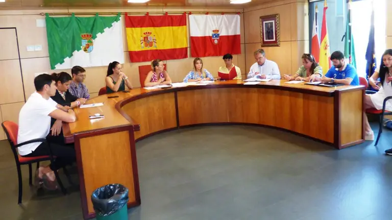 Concejales en el Pleno de la Corporación de Noja. R.A.